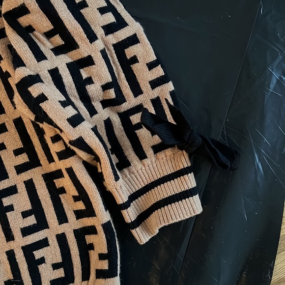 Sweater - Picture 3 of 5